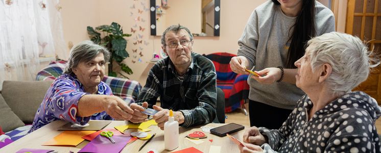 Das Zentrum für ältere Menschen und Menschen mit eingeschränkter Mobilität, die von Save Ukraine aus den Frontgebieten evakuiert wurden. Projektpartner „Save Ukraine“. Irpin, Ukraine, Februar 2026.